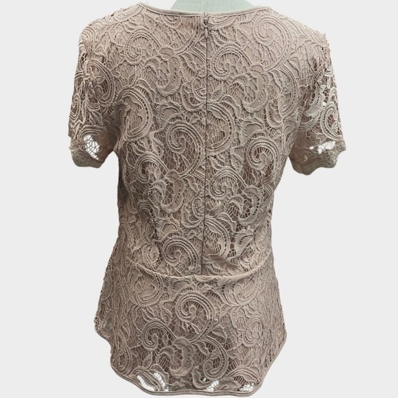 Adrianna Papell Women's Latte Lace Overlay Peplum Blouse Top Size M Beige - Picture 6 of 12